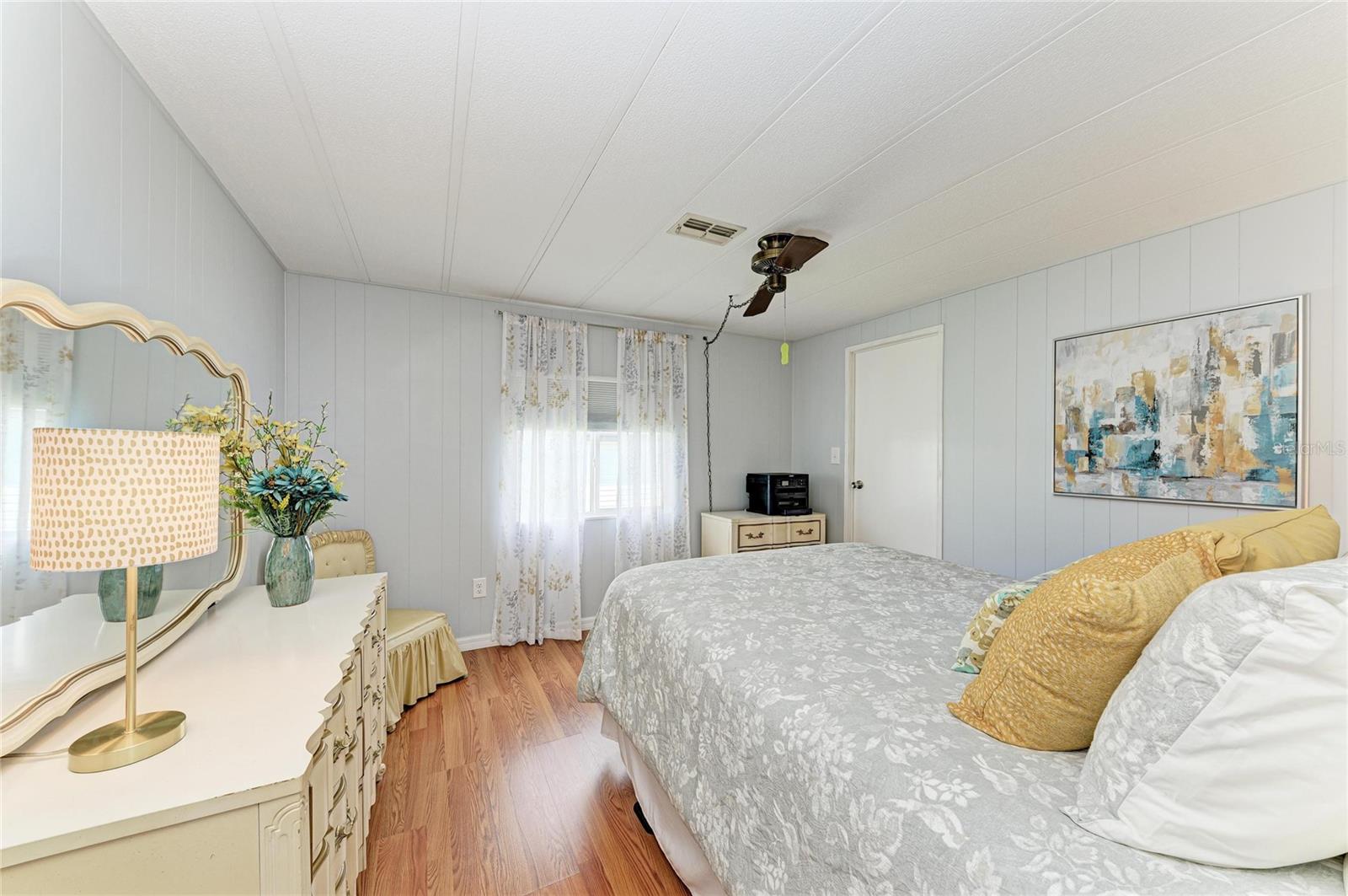 Image 31 of 66 For 5316 53rd Avenue E L1