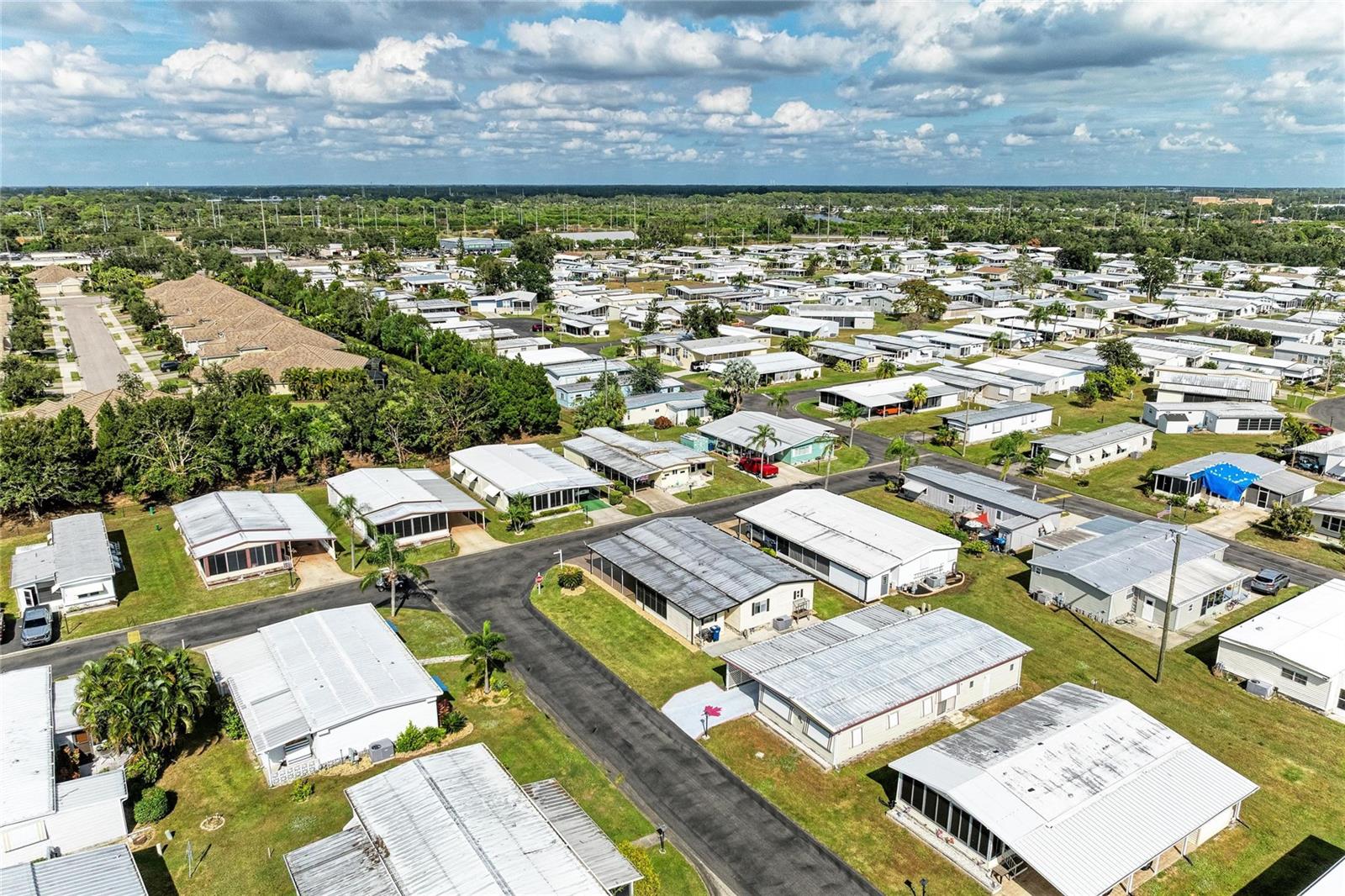 Image 42 of 66 For 5316 53rd Avenue E L1