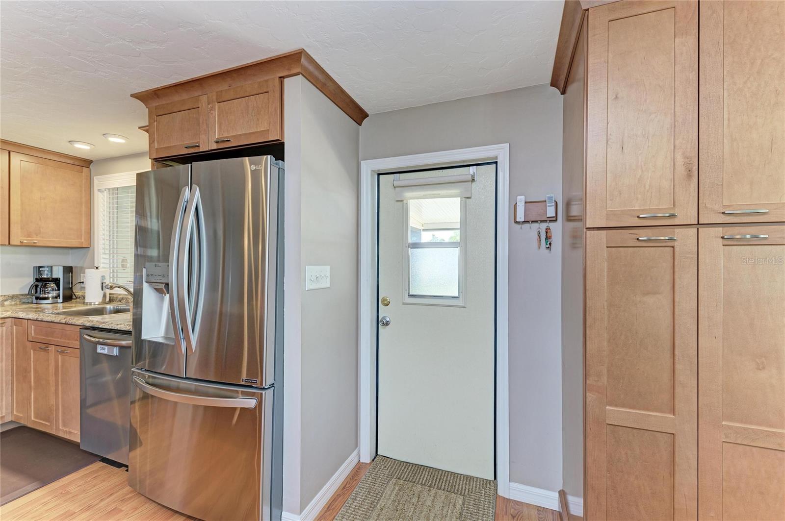 Image 6 of 66 For 5316 53rd Avenue E L1