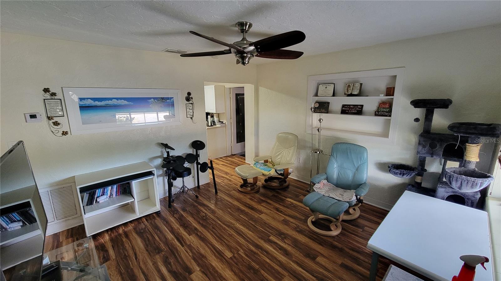 Image 3 of 14 For 5718 15th Street W