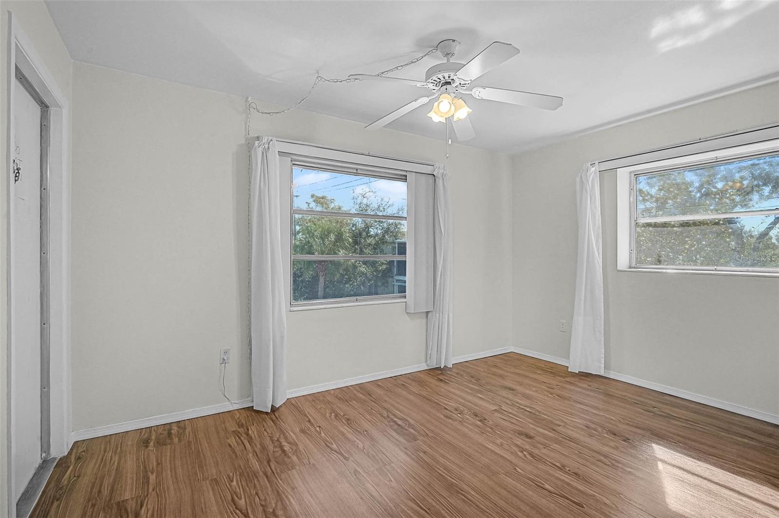 Image 15 of 29 For 5940 Easy Street K31