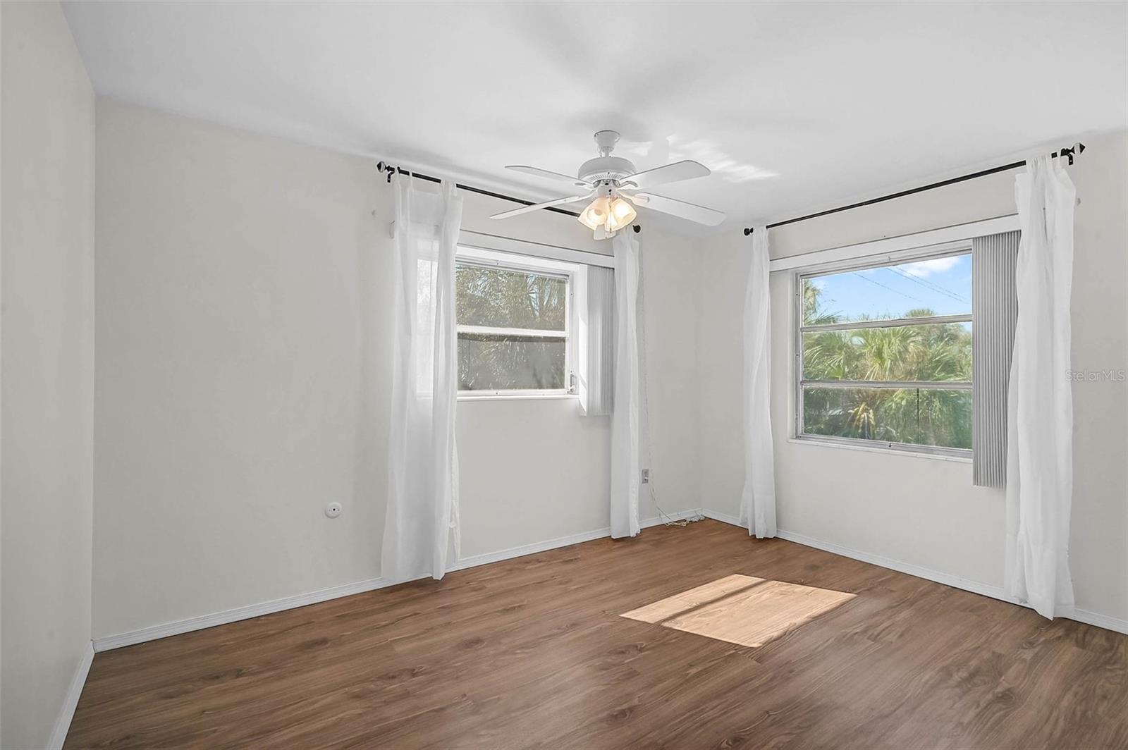 Image 17 of 29 For 5940 Easy Street K31