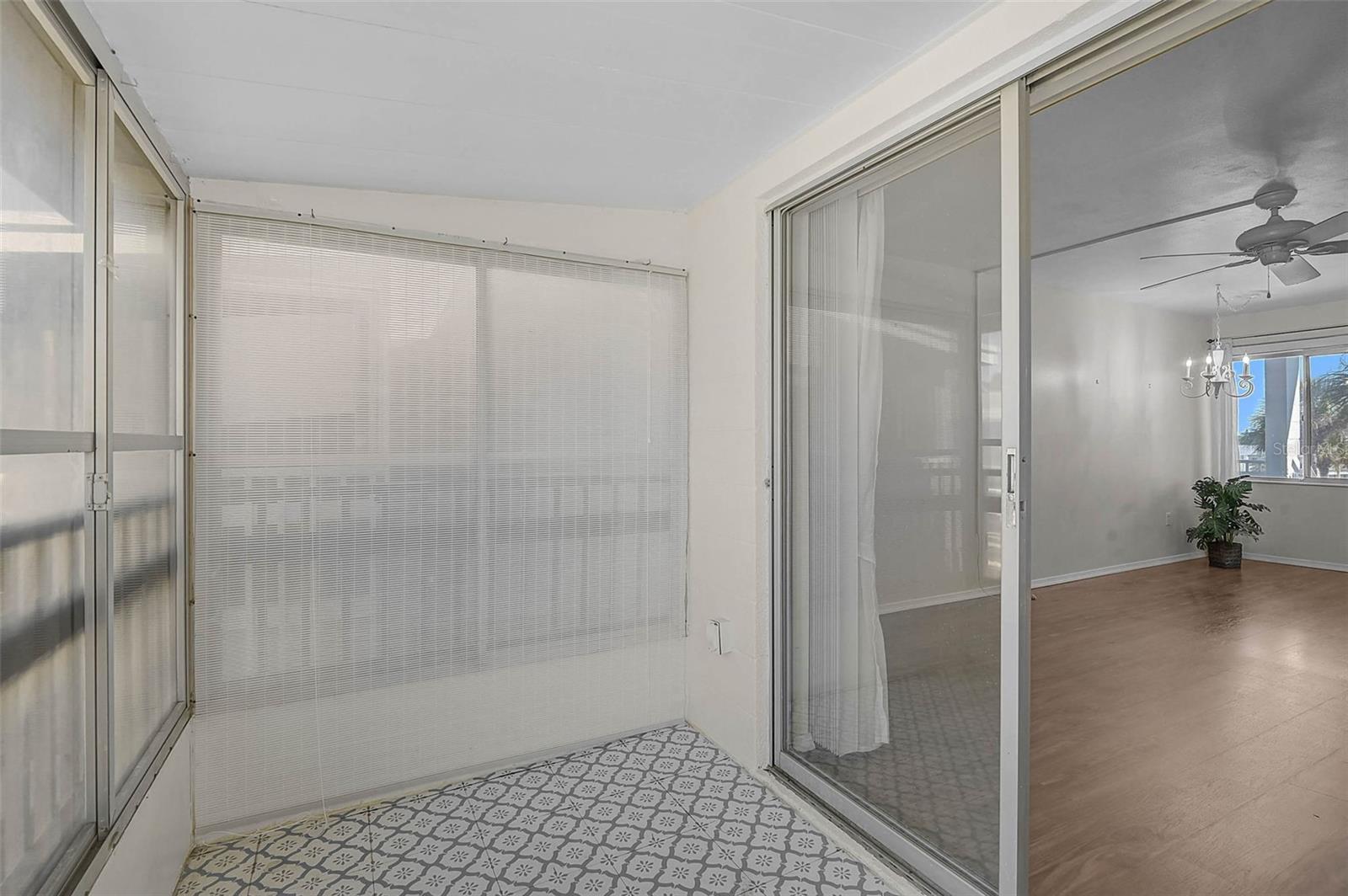 Image 21 of 29 For 5940 Easy Street K31