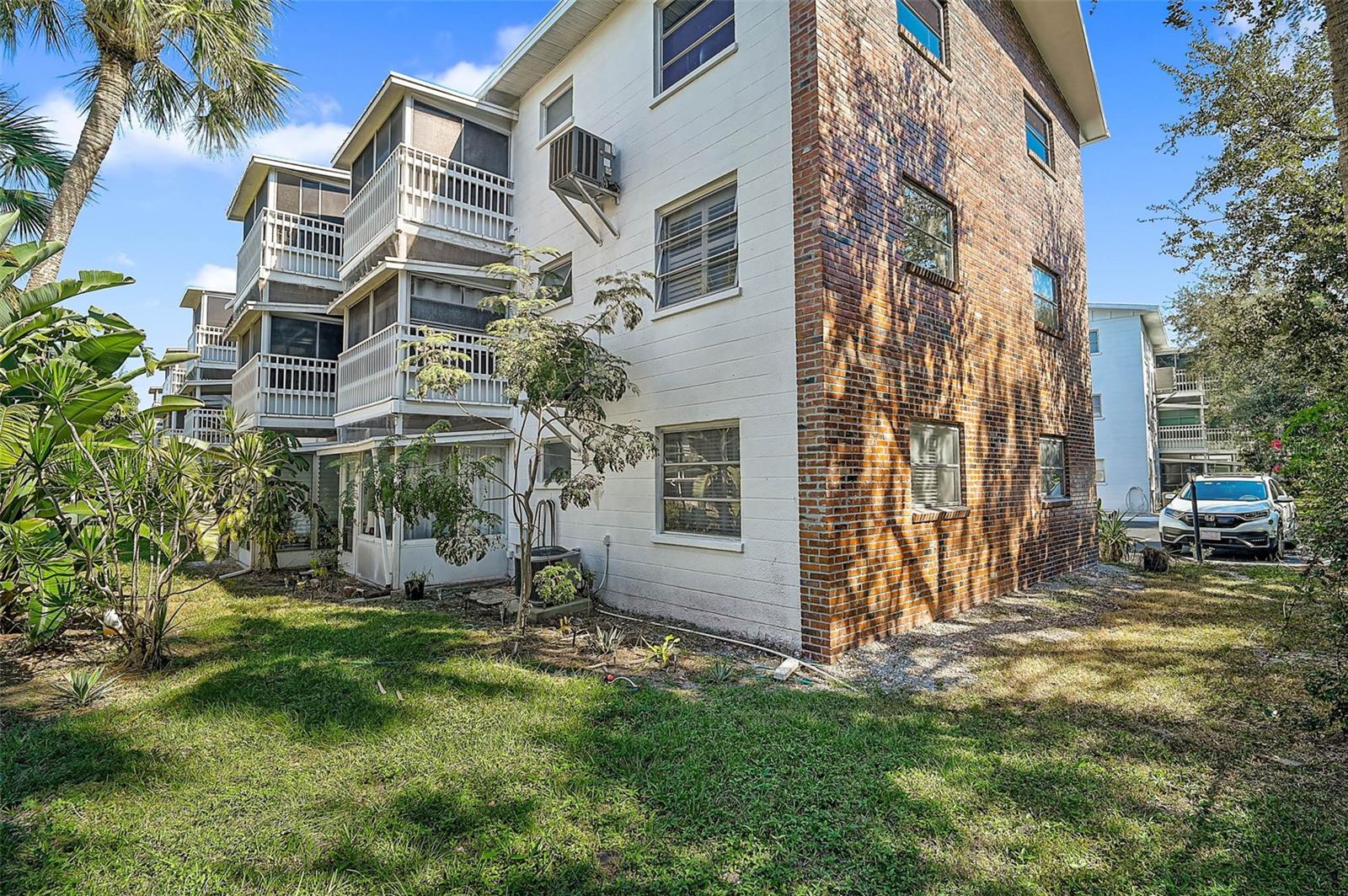 Image 28 of 29 For 5940 Easy Street K31