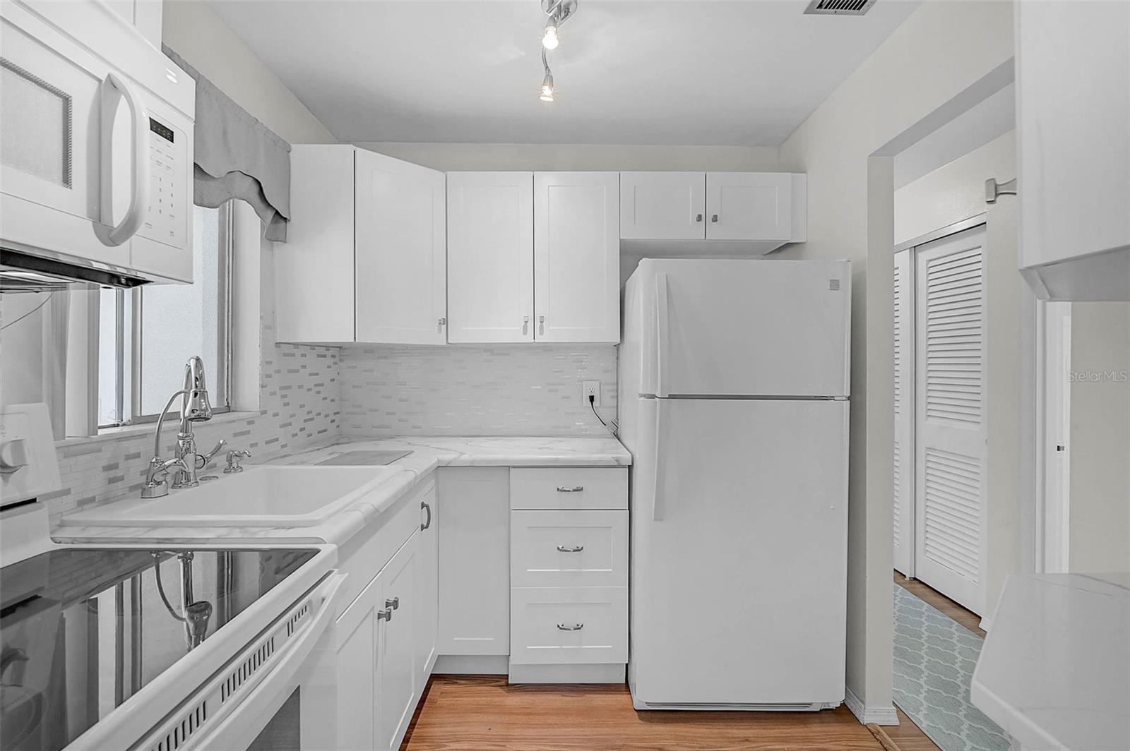 Image 8 of 29 For 5940 Easy Street K31