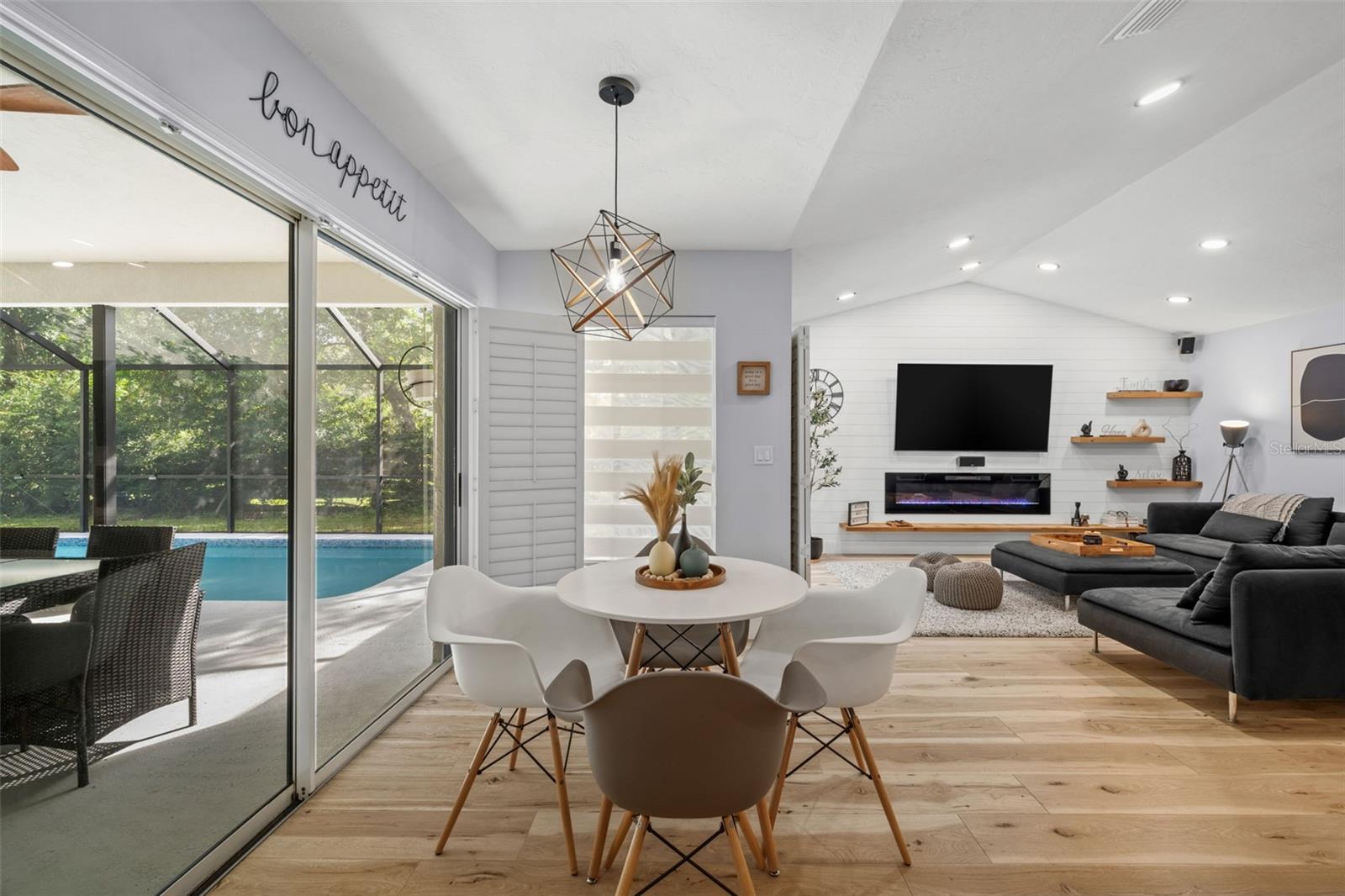 Image 11 of 49 For 4252 Boswell Place