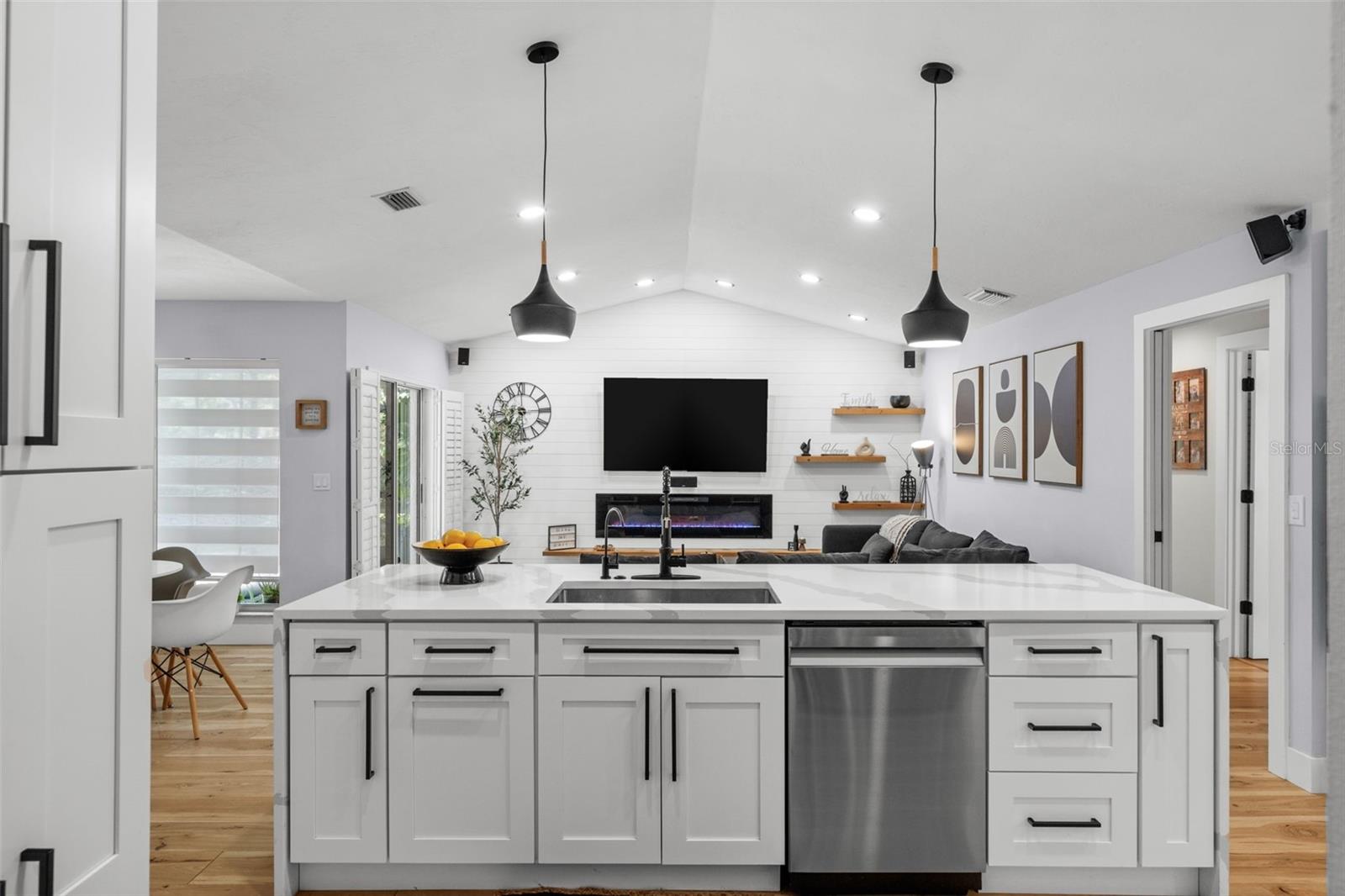 Image 20 of 49 For 4252 Boswell Place