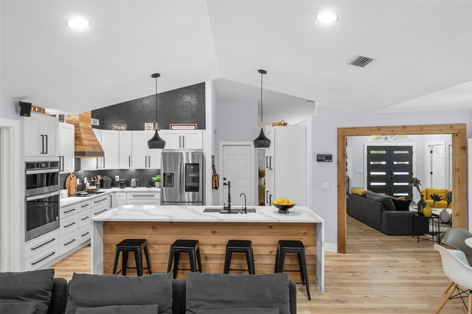 Image 21 of 49 For 4252 Boswell Place