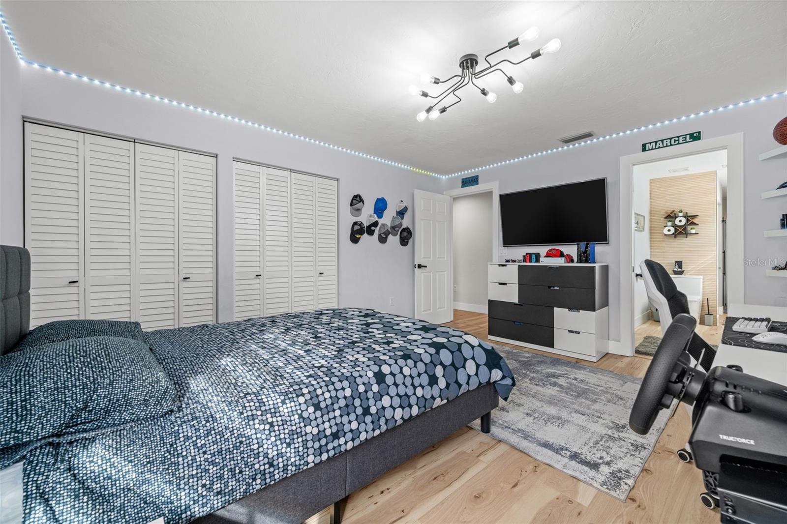 Image 30 of 49 For 4252 Boswell Place