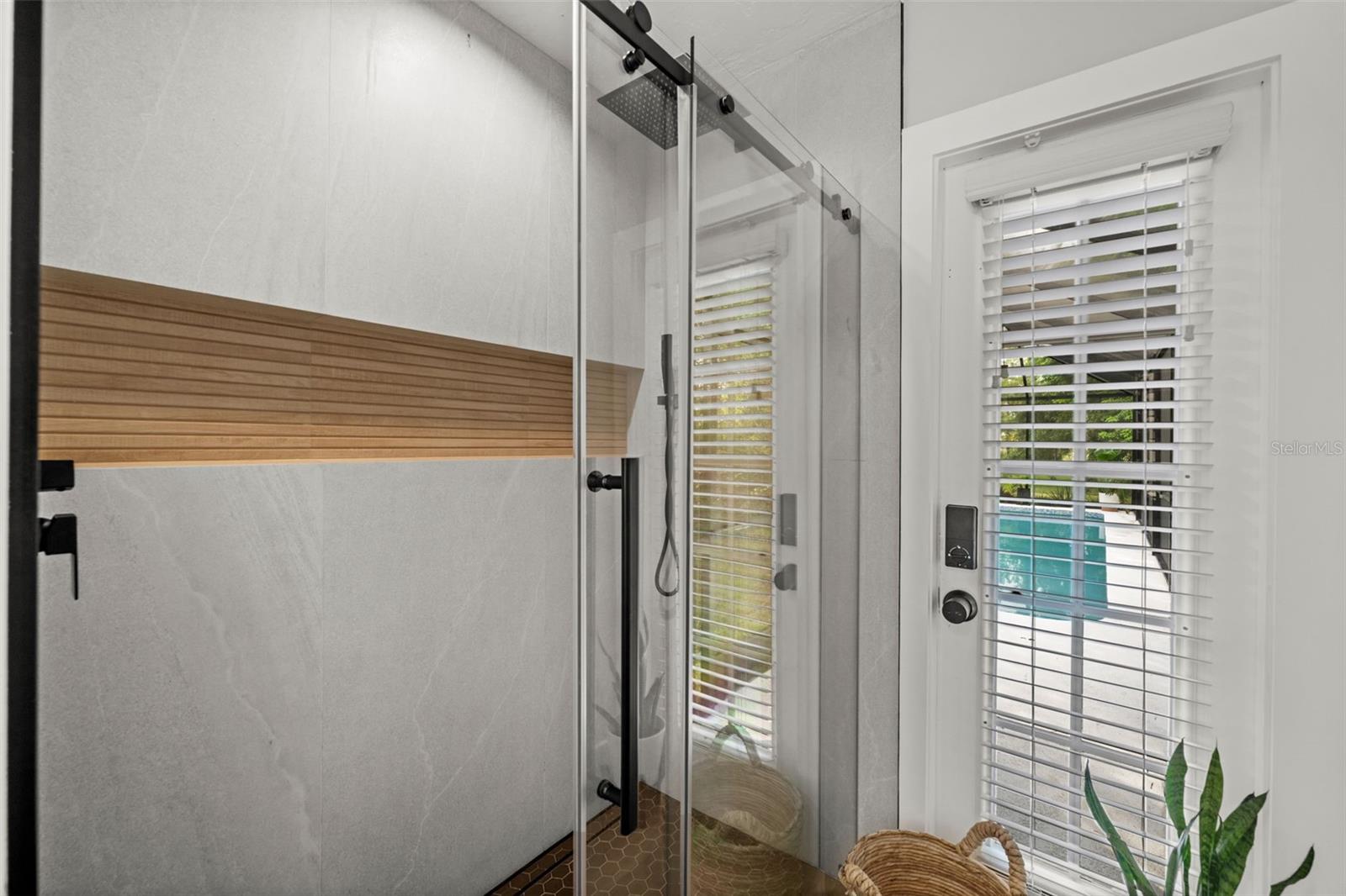 Image 32 of 49 For 4252 Boswell Place