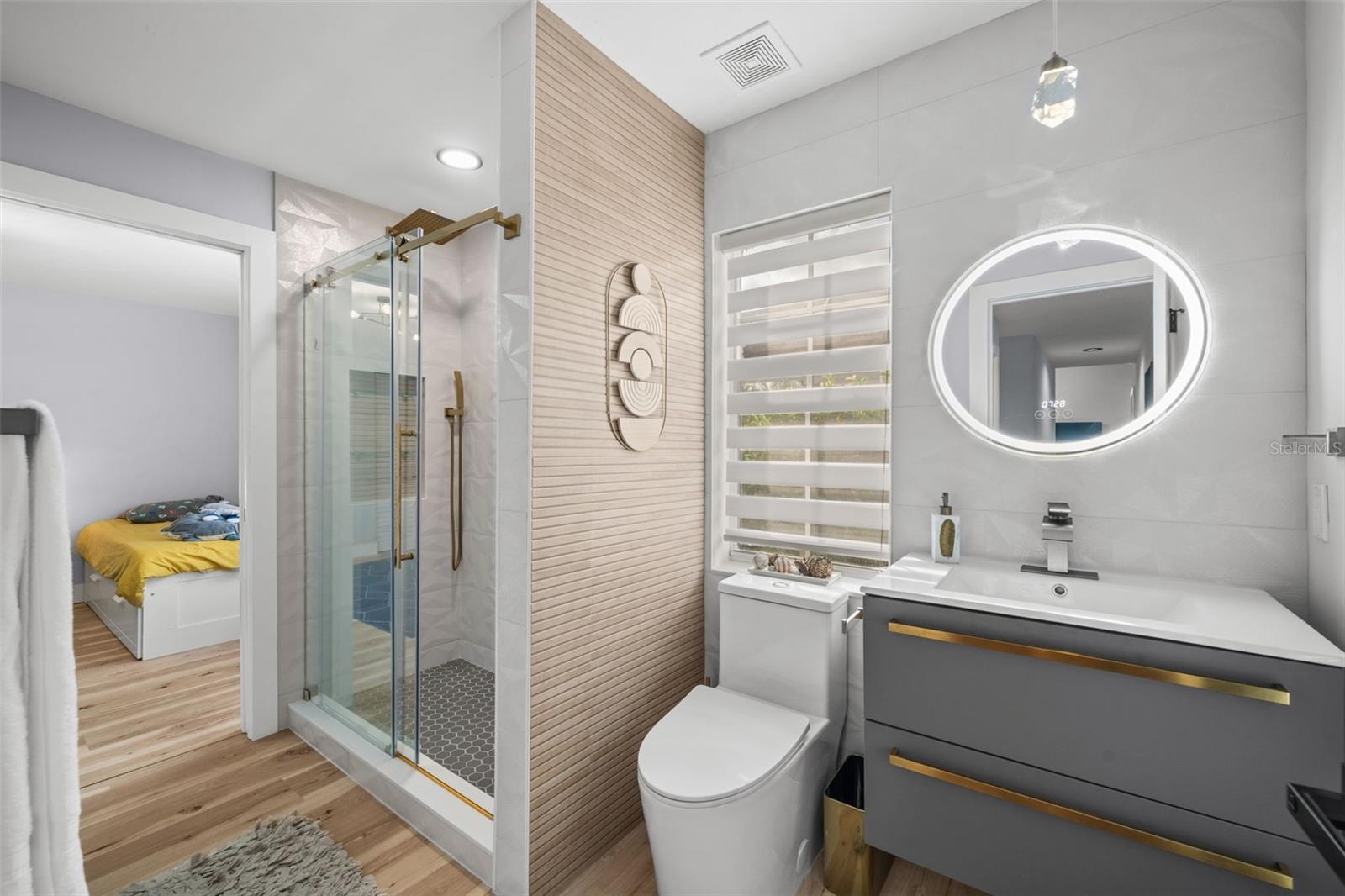 Image 35 of 49 For 4252 Boswell Place