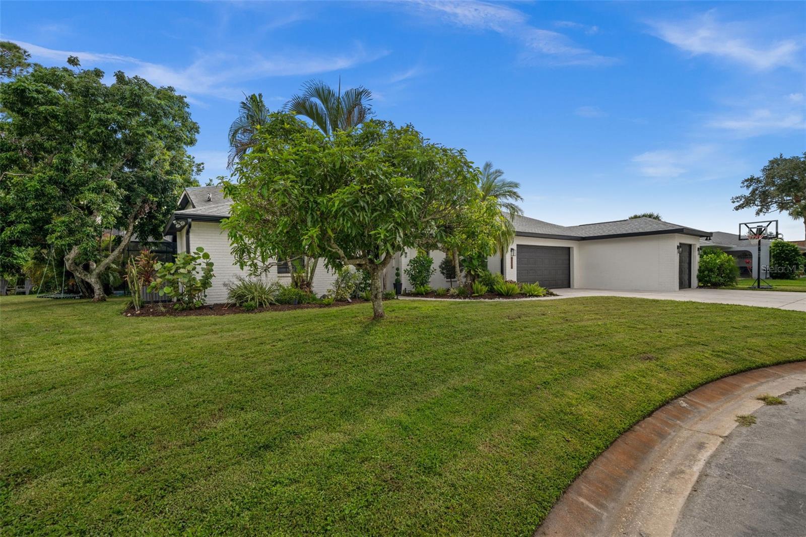 Image 4 of 49 For 4252 Boswell Place