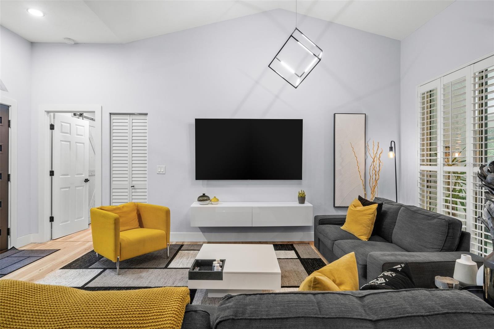 Image 7 of 49 For 4252 Boswell Place