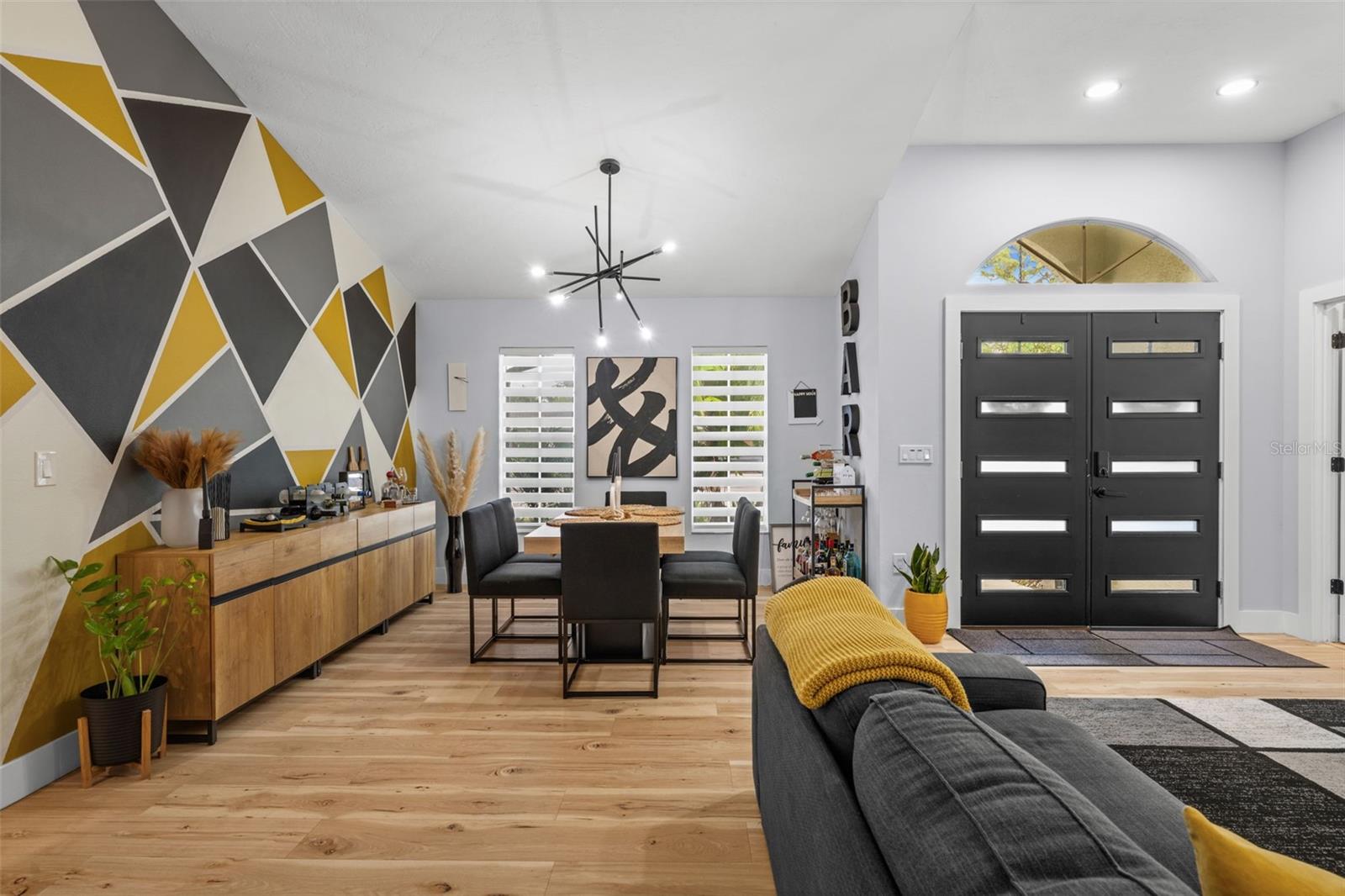 Image 9 of 49 For 4252 Boswell Place