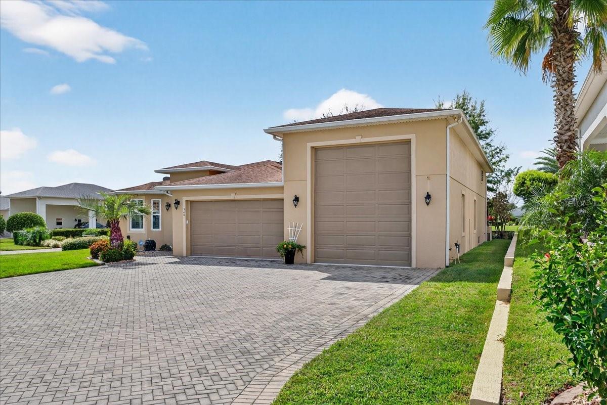 Image 2 of 65 For 360 Motorcoach Drive S