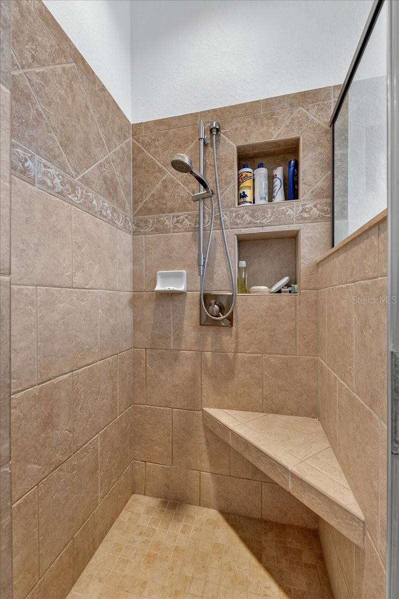 Image 24 of 65 For 360 Motorcoach Drive S