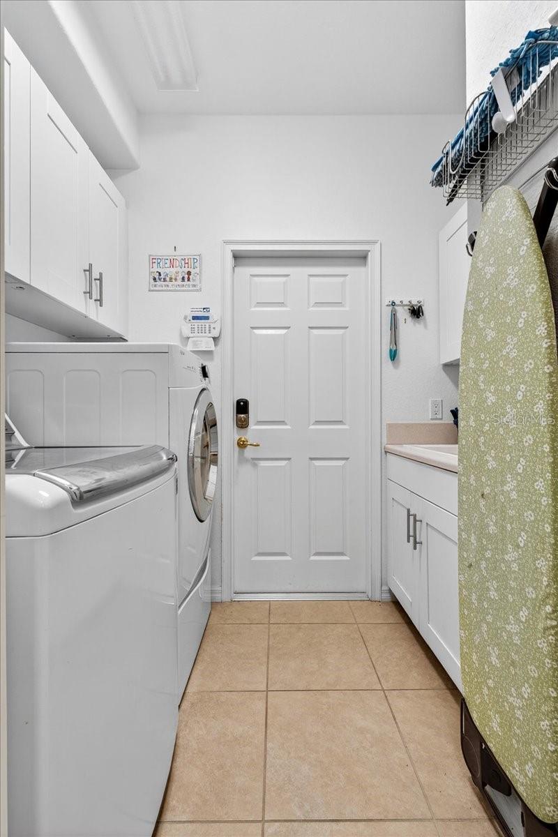 Image 25 of 65 For 360 Motorcoach Drive S