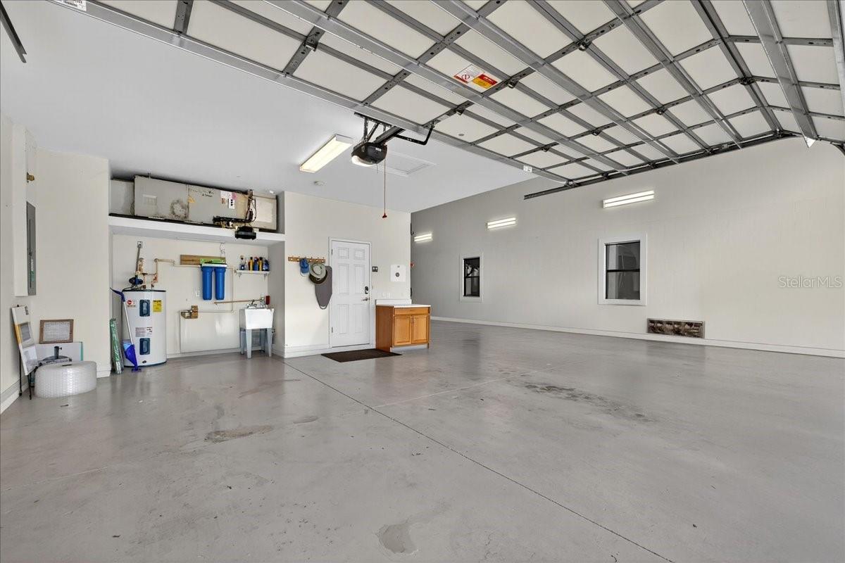 Image 37 of 65 For 360 Motorcoach Drive S