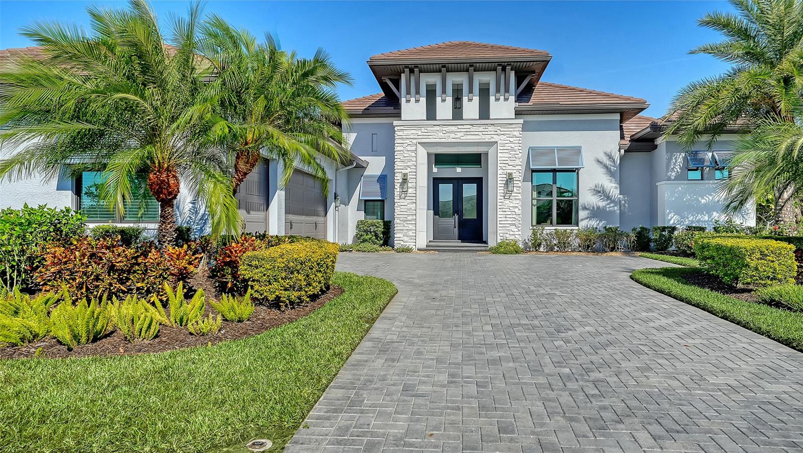 Image 4 of 96 For 9224 Starry Night Avenue