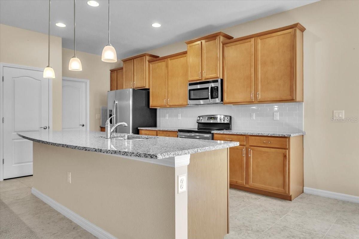 Image 10 of 64 For 2830 Oriole Drive