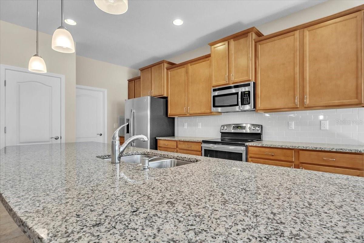 Image 13 of 64 For 2830 Oriole Drive