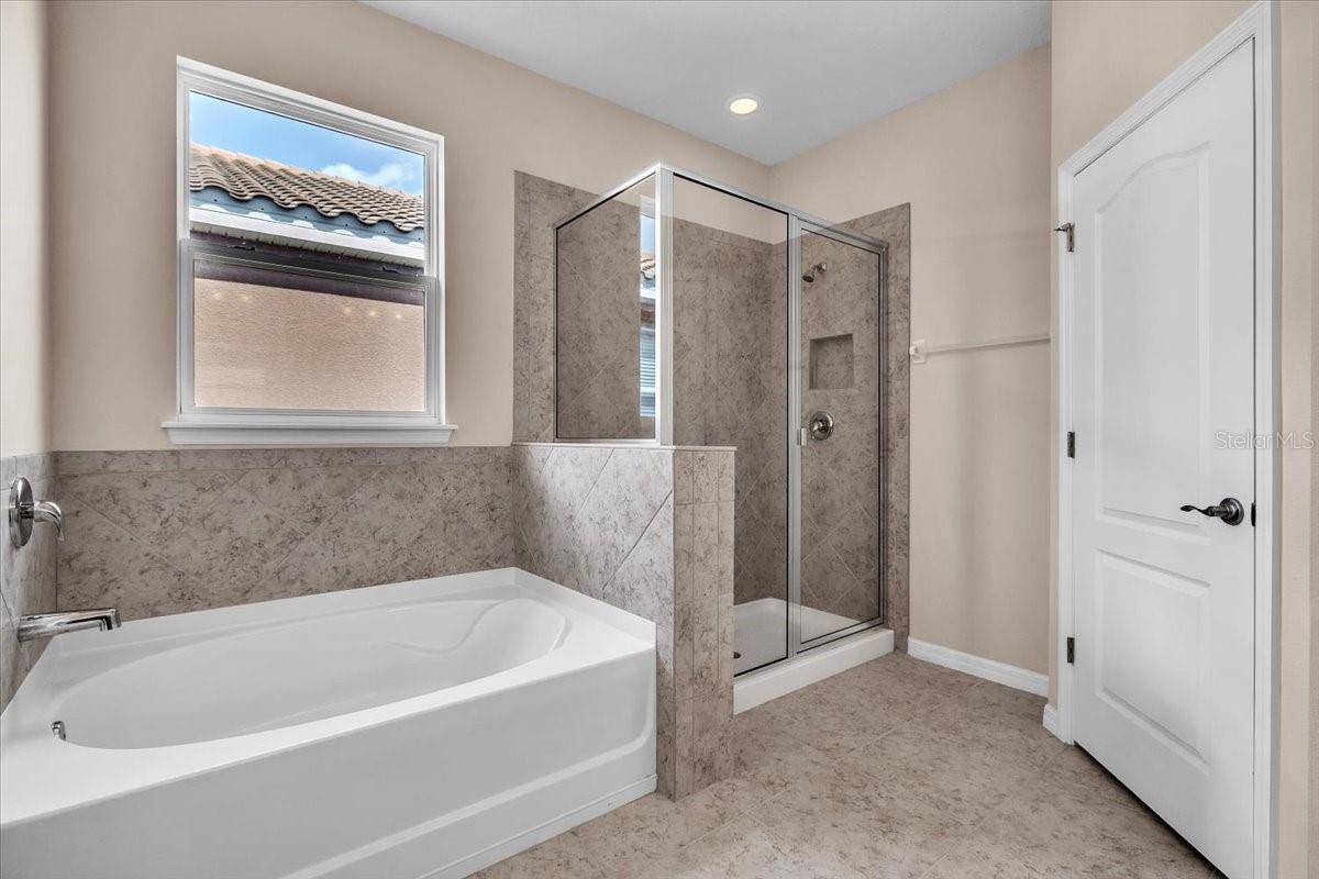 Image 28 of 64 For 2830 Oriole Drive