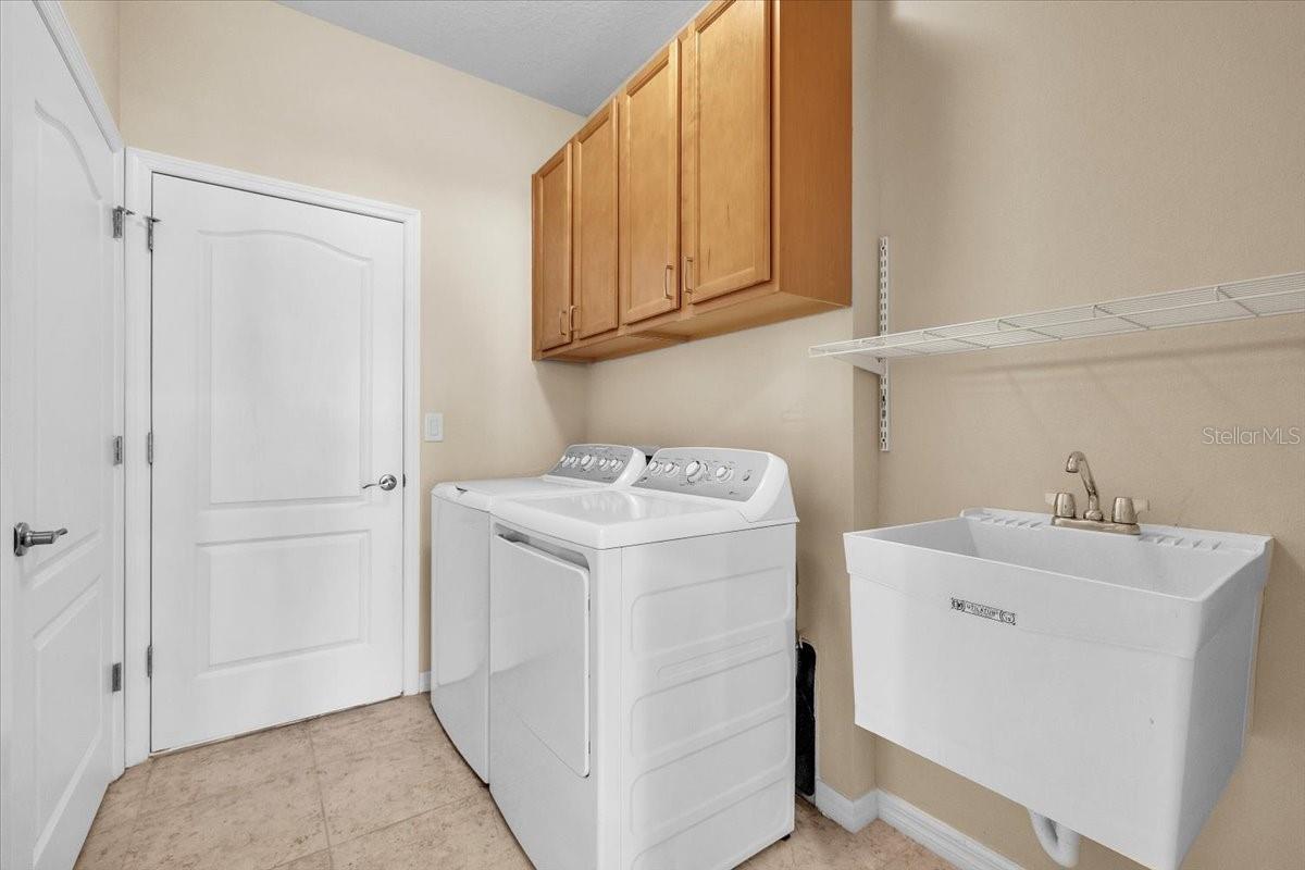 Image 37 of 64 For 2830 Oriole Drive