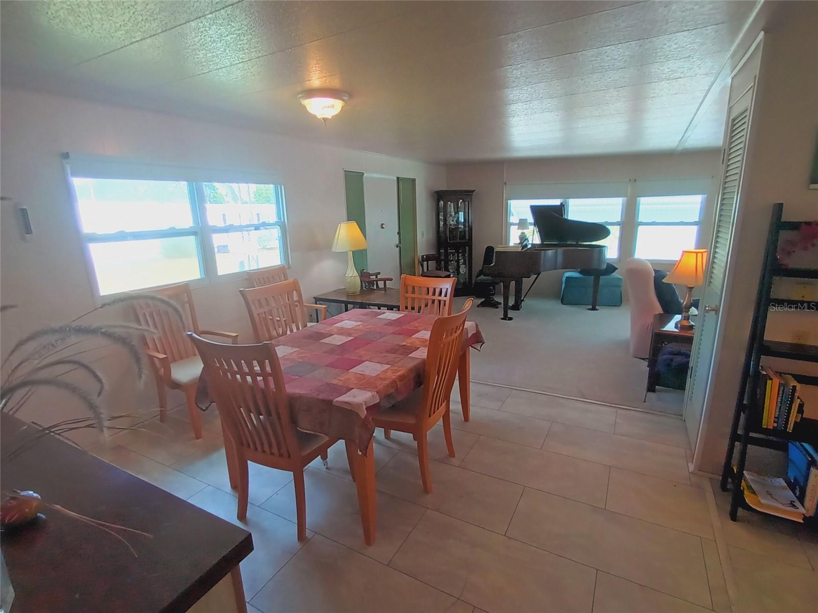 Image 17 of 82 For 5305 Kenwood Avenue