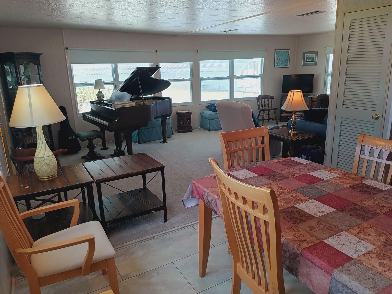 Image 18 of 82 For 5305 Kenwood Avenue