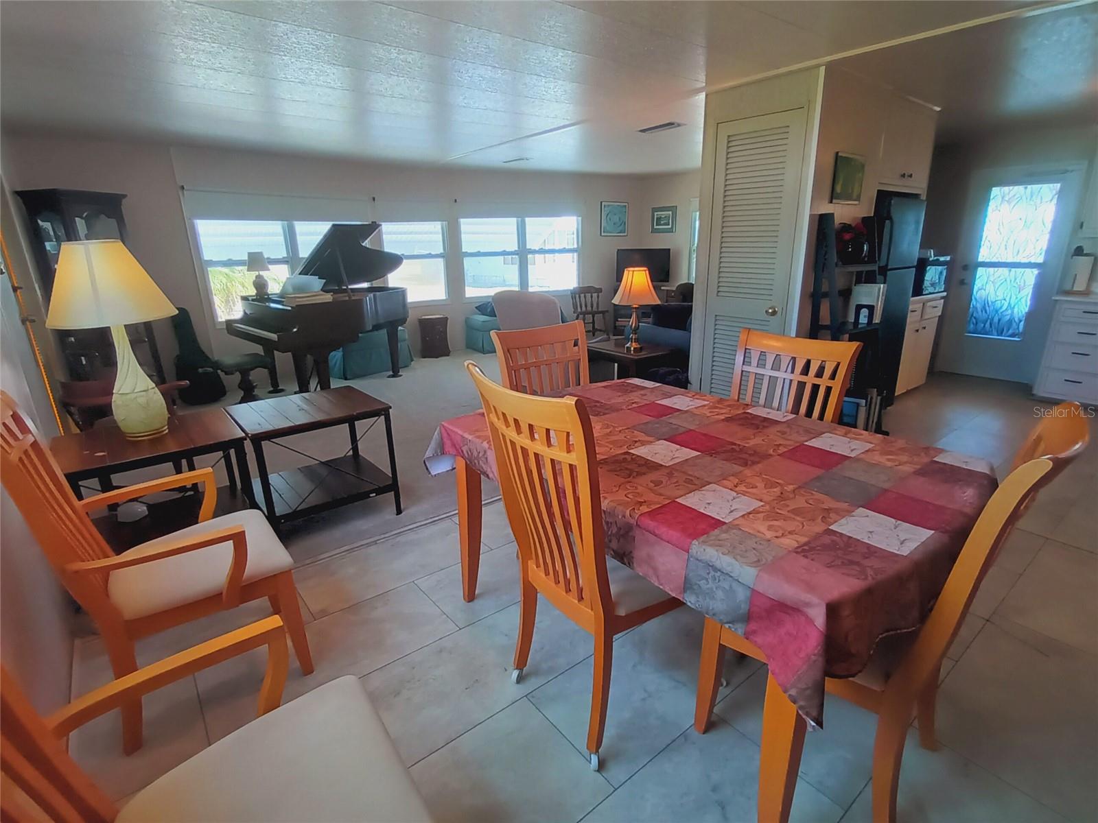 Image 19 of 82 For 5305 Kenwood Avenue