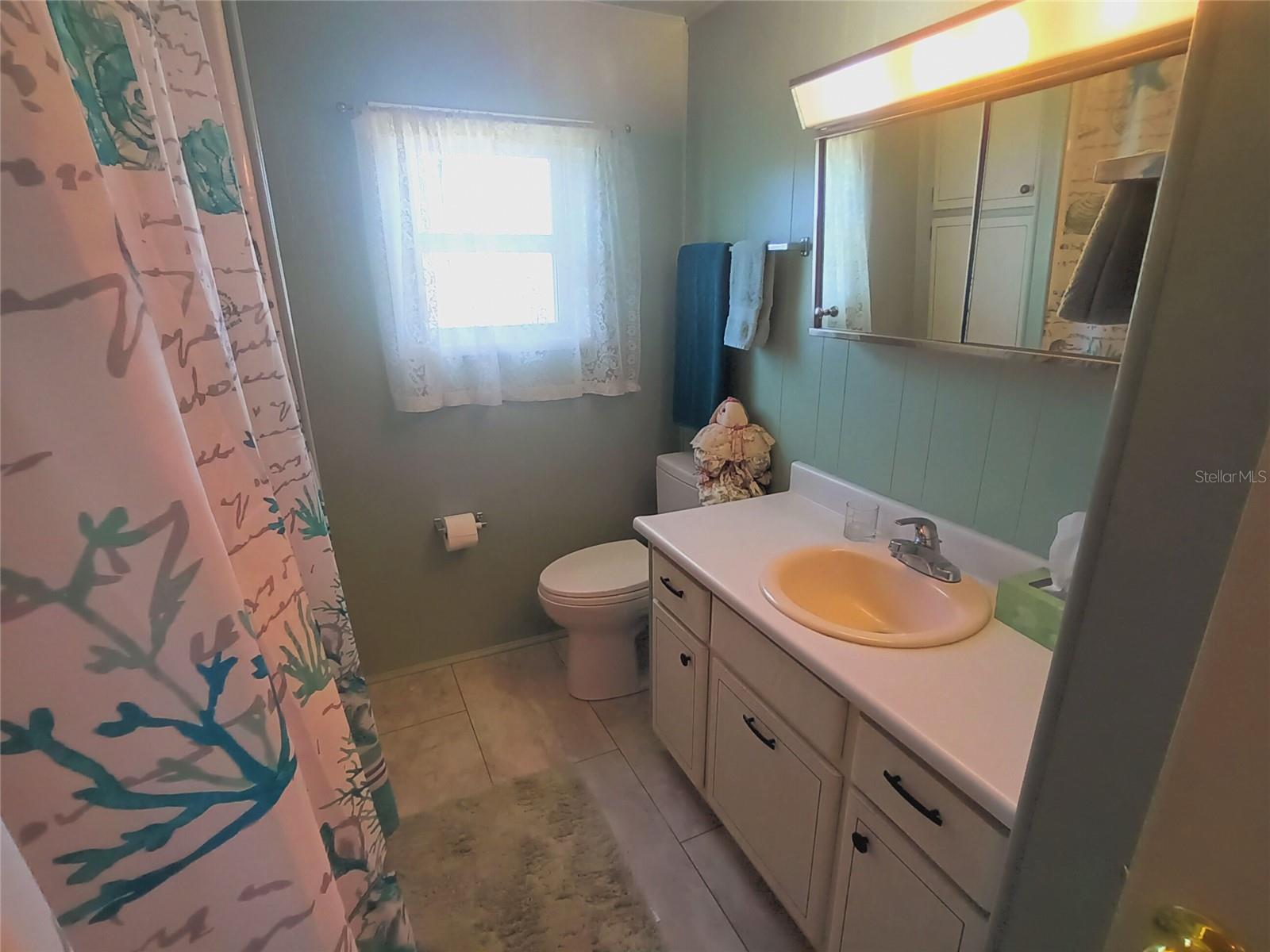 Image 24 of 82 For 5305 Kenwood Avenue