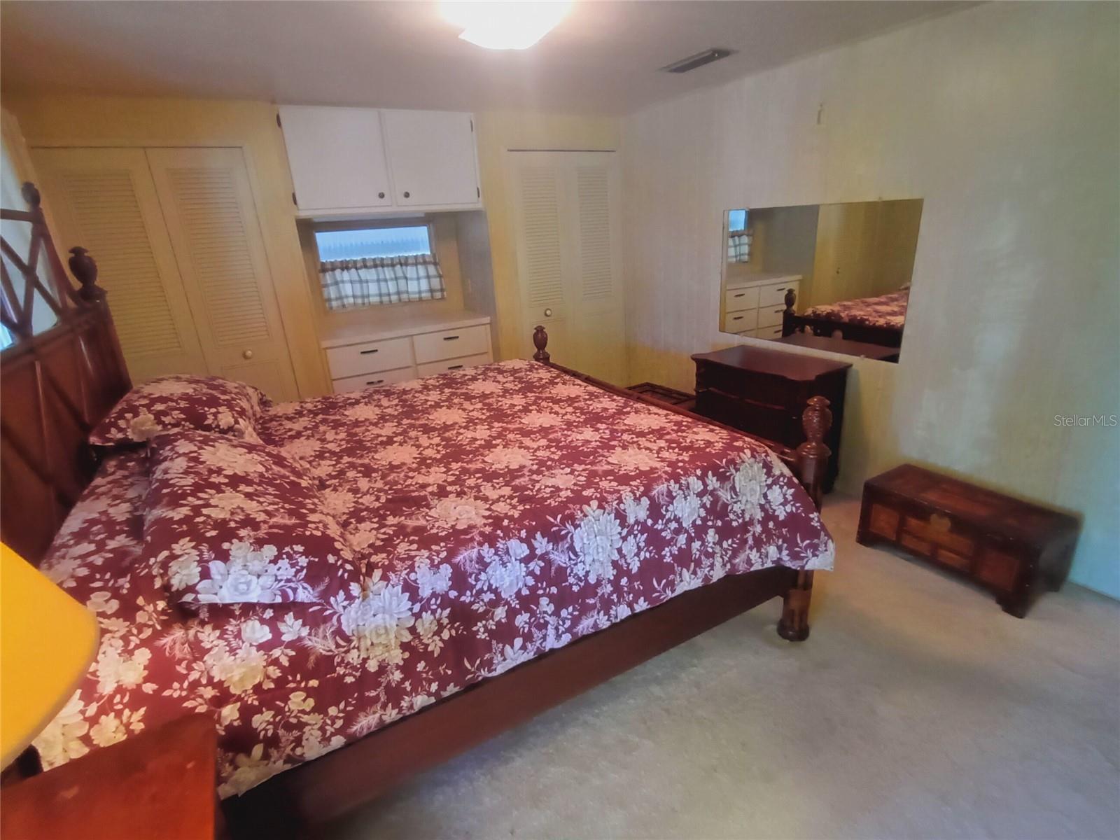 Image 33 of 82 For 5305 Kenwood Avenue