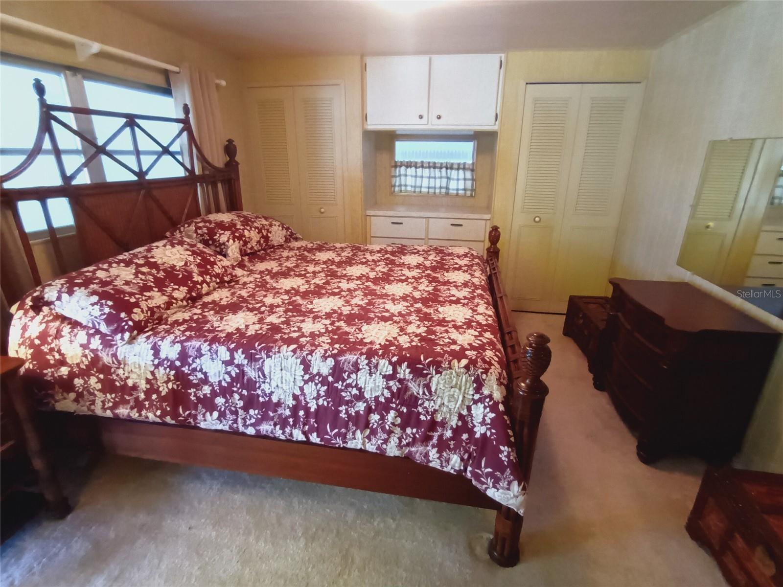 Image 35 of 82 For 5305 Kenwood Avenue