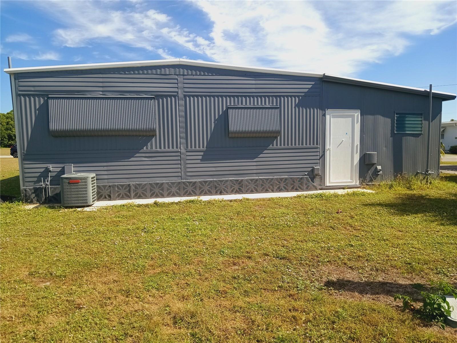 Image 5 of 82 For 5305 Kenwood Avenue