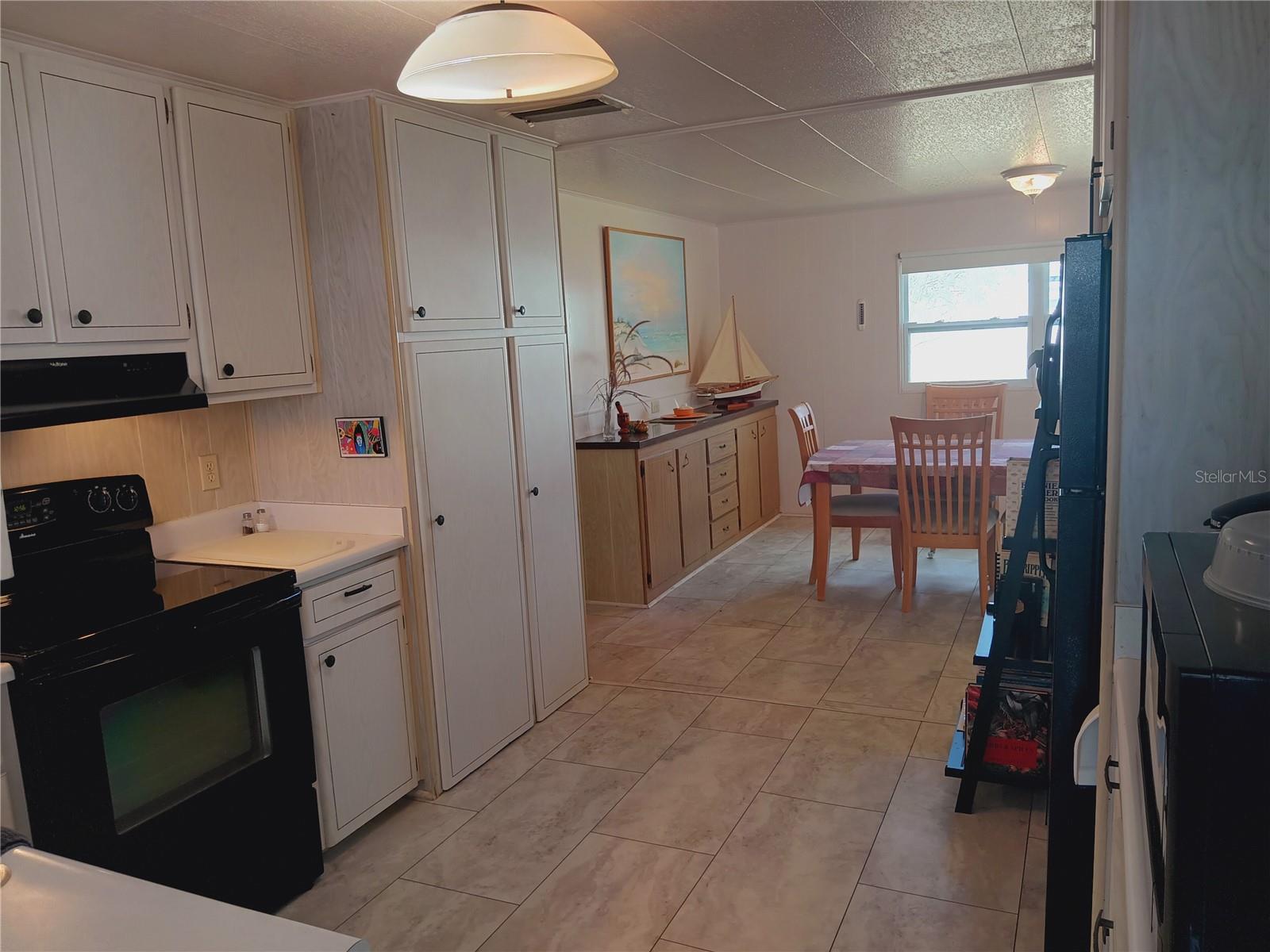 Image 9 of 82 For 5305 Kenwood Avenue