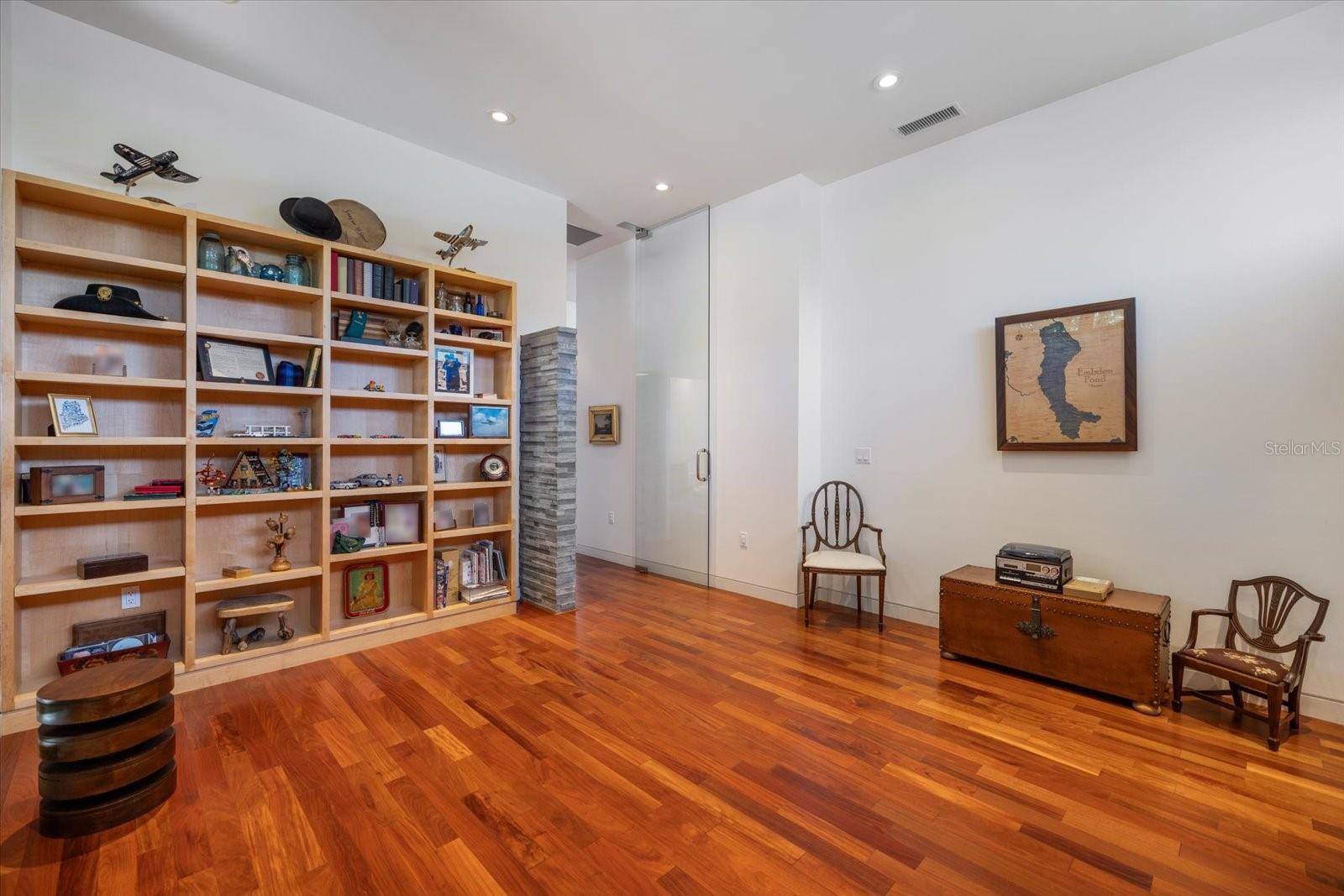 Image 19 of 78 For 1739 Cherokee Drive