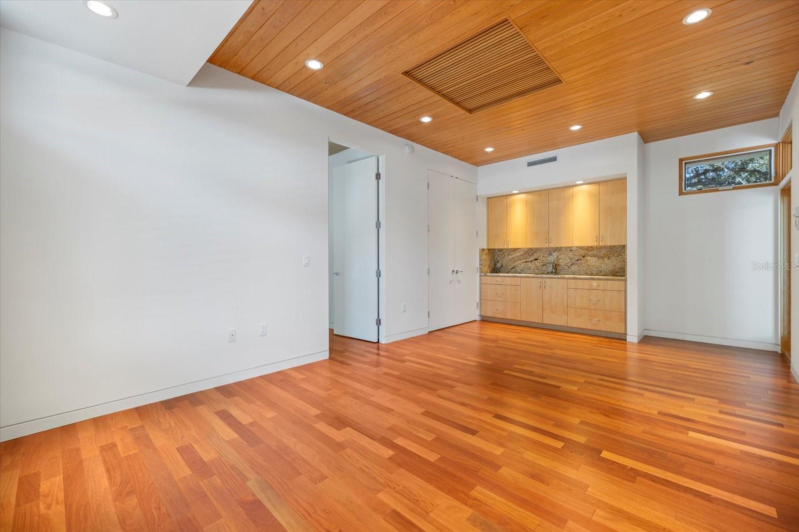 Image 42 of 78 For 1739 Cherokee Drive