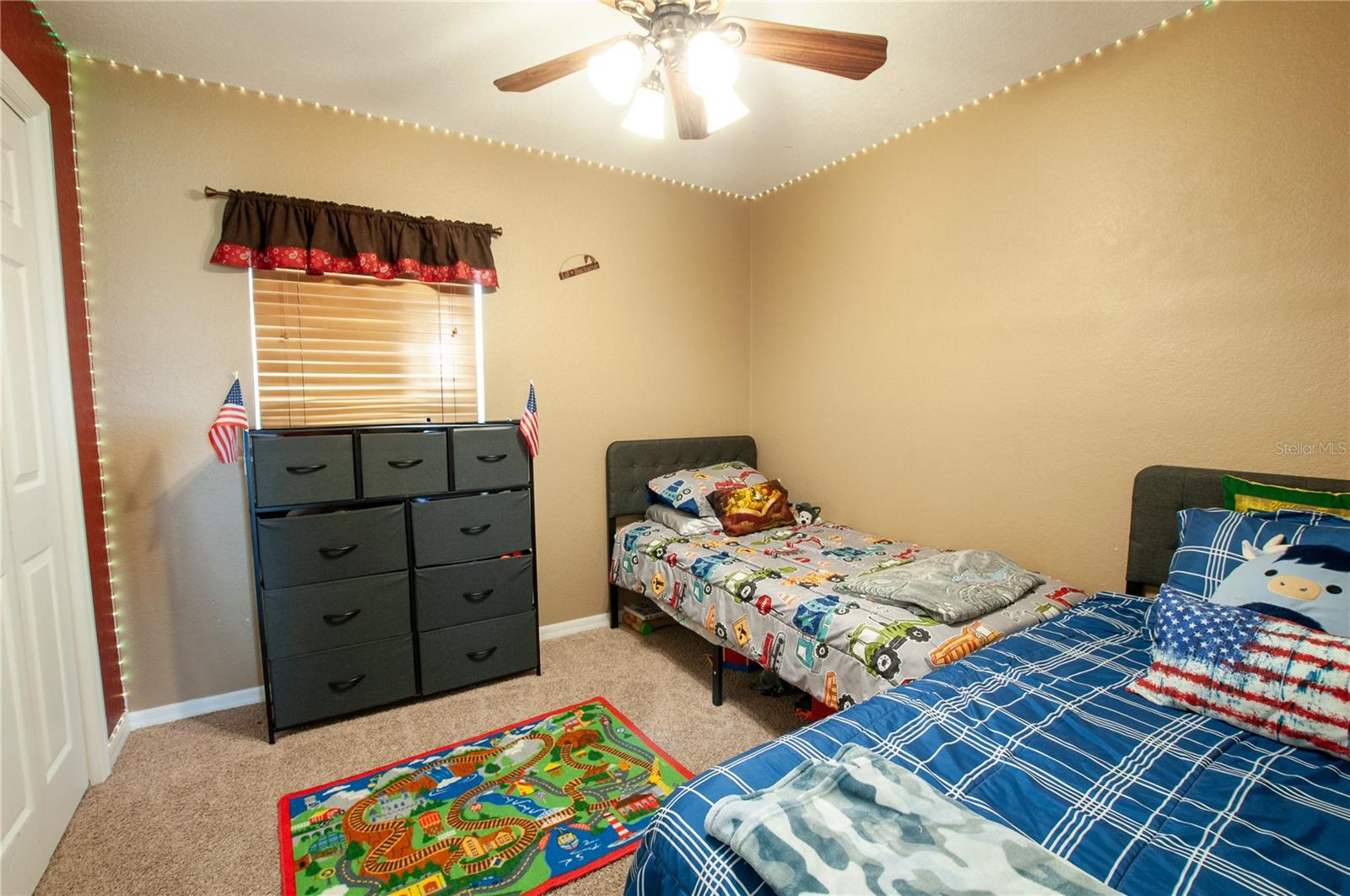 Listing photo id 8 for 2100 Diamond K Street