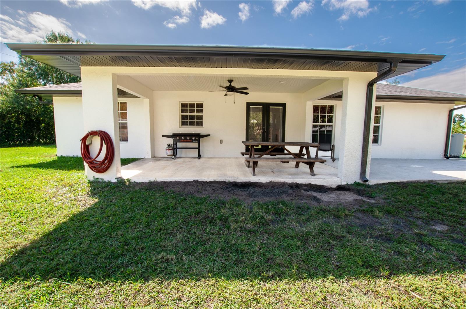 Listing photo id 19 for 2100 Diamond K Street