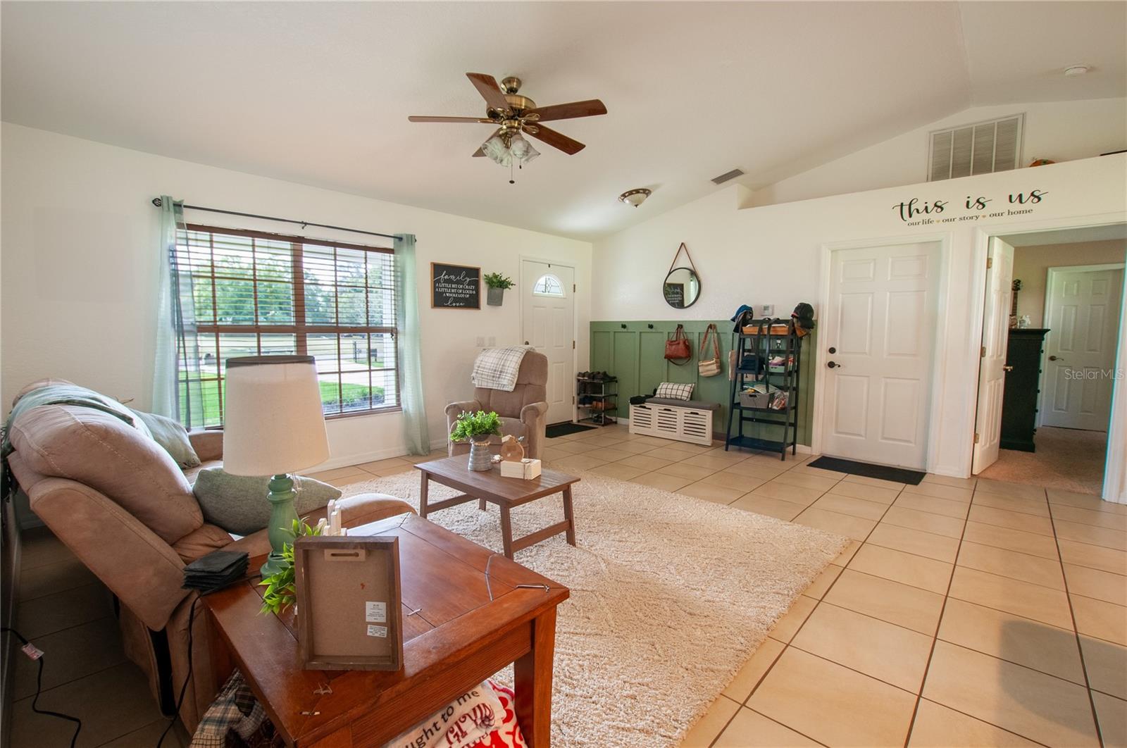 Listing photo id 1 for 2100 Diamond K Street