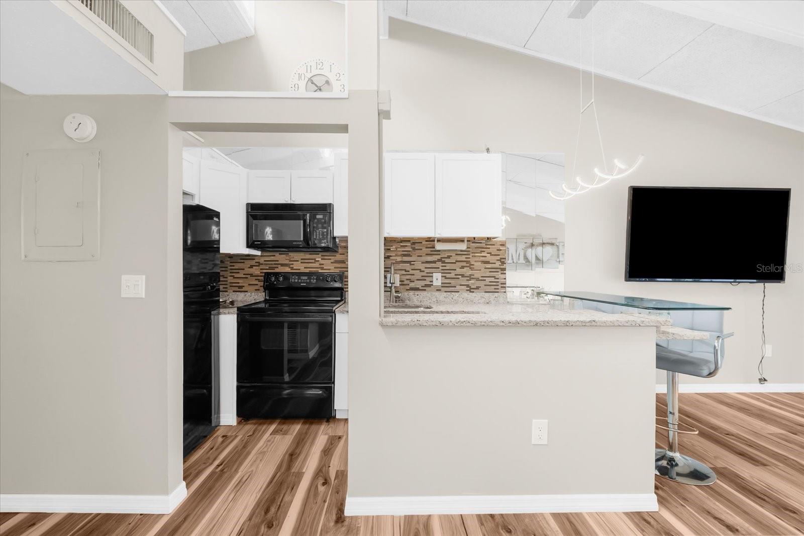 Image 28 of 52 For 500 Jefferson Avenue A3