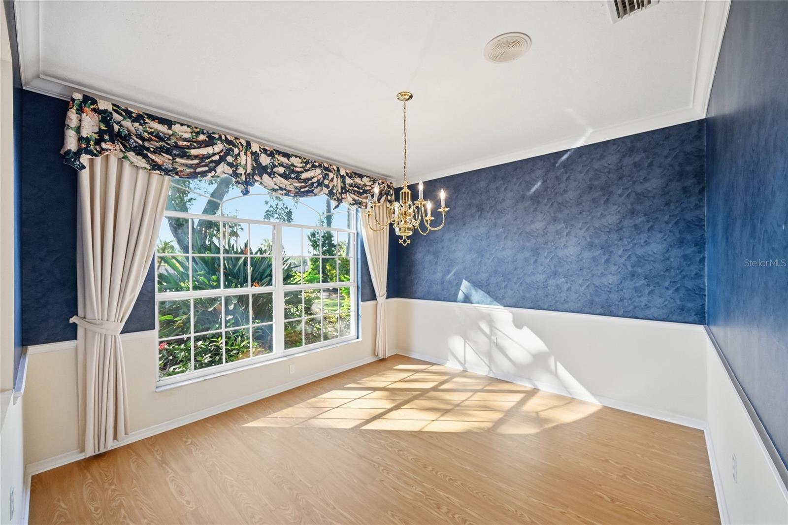 Image 12 of 57 For 5489 Downham Meadows