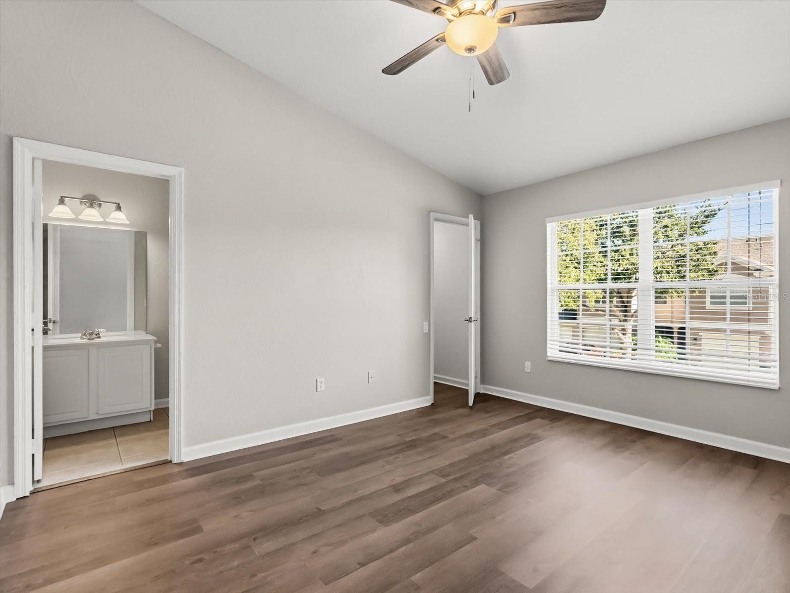 Image 14 of 31 For 1131 Washburn Court