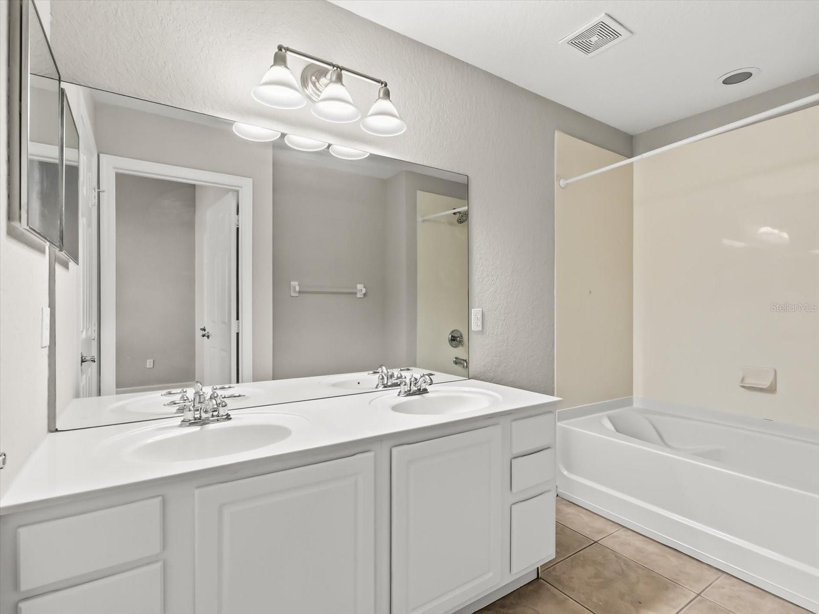 Image 22 of 31 For 1131 Washburn Court