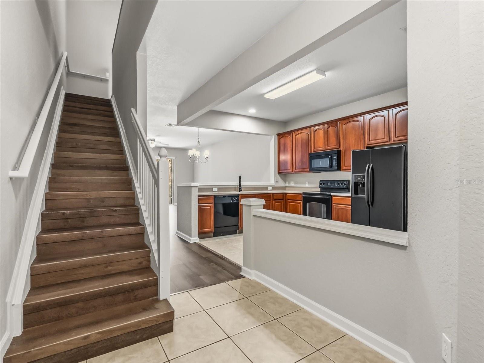 Image 4 of 31 For 1131 Washburn Court