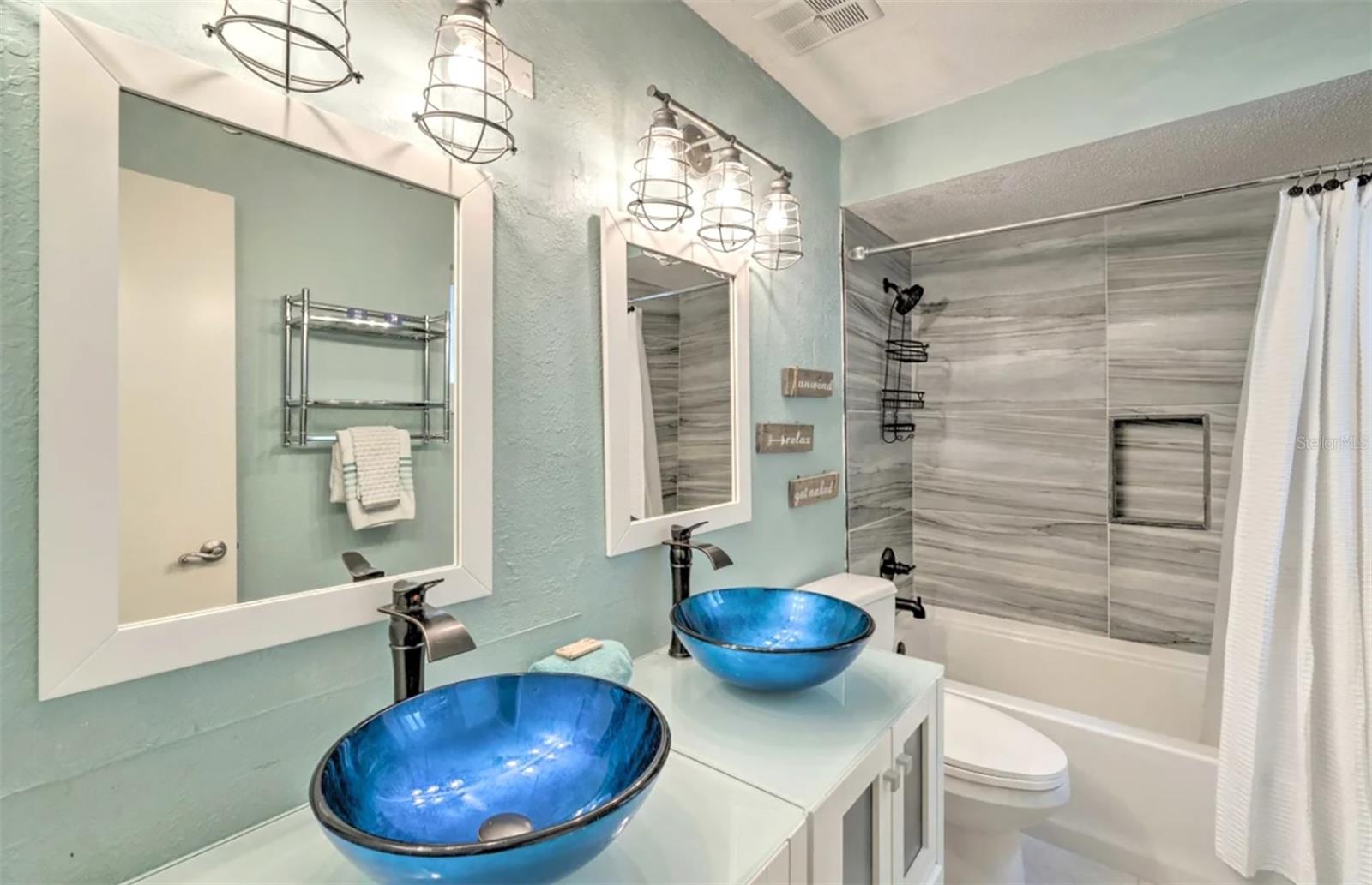 Image 10 of 36 For 777 Beach Road 1e