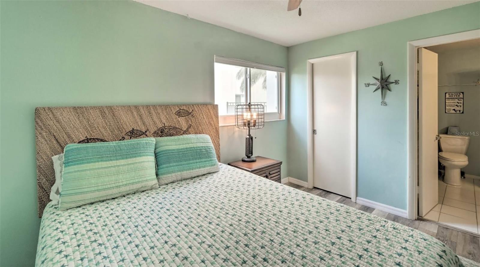 Image 15 of 36 For 777 Beach Road 1e