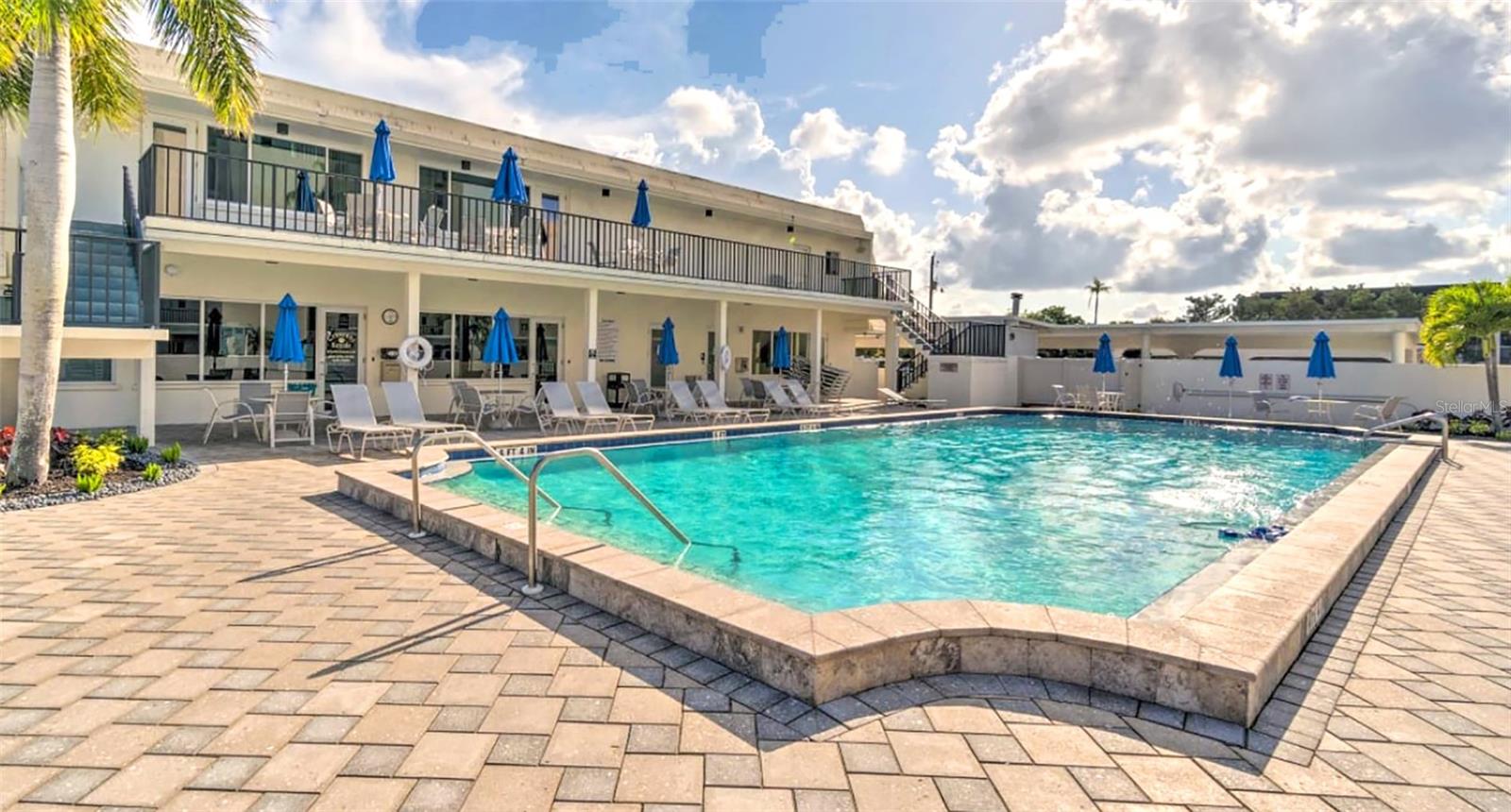 Image 21 of 36 For 777 Beach Road 1e