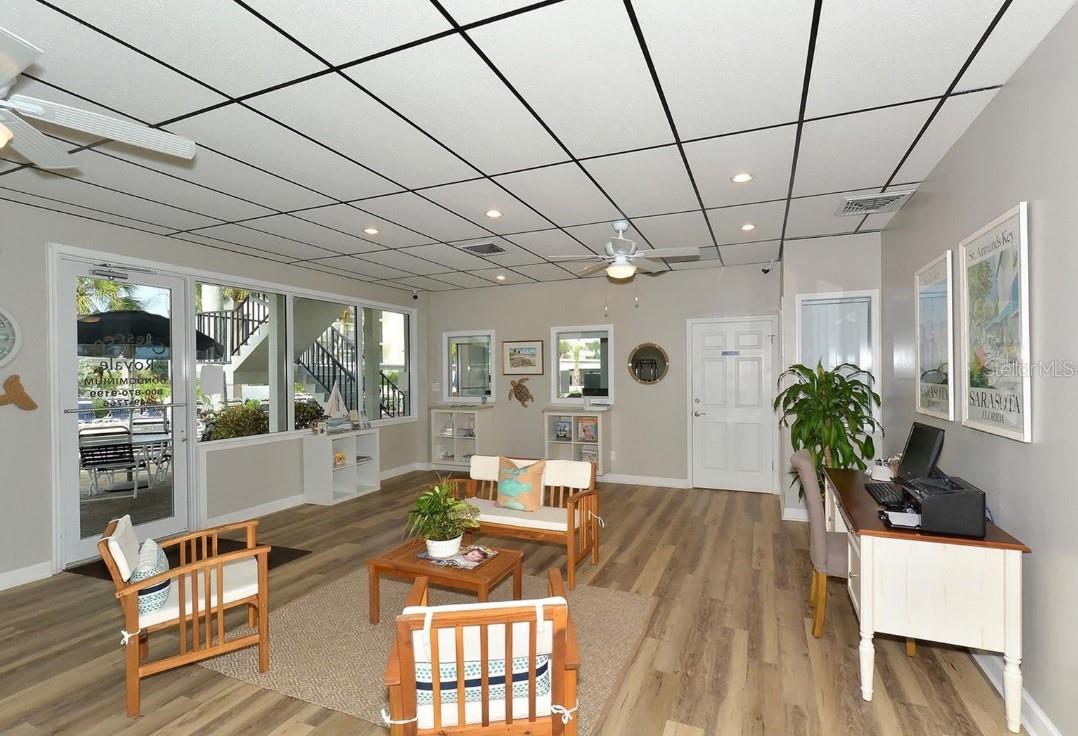 Image 24 of 36 For 777 Beach Road 1e