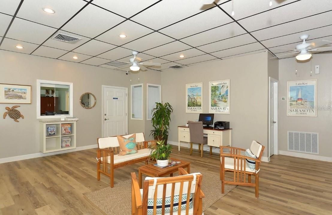 Image 25 of 36 For 777 Beach Road 1e